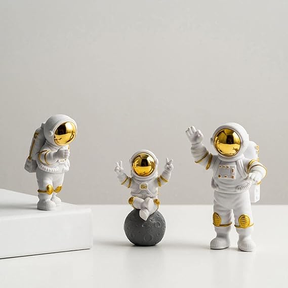 Street27 Polyvinyl Chloride 3Pcs Astronaut Action Figurine