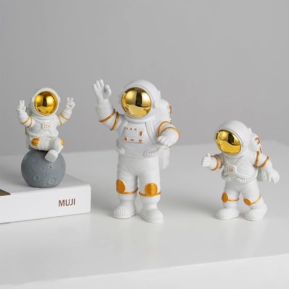 Street27 Polyvinyl Chloride 3Pcs Astronaut Action Figurine